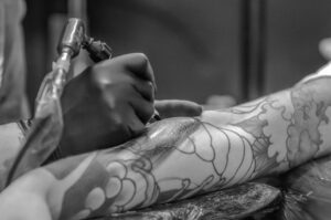 Aprende cómo probar un tatuaje antes de ir a las agujas con una app gratuita
